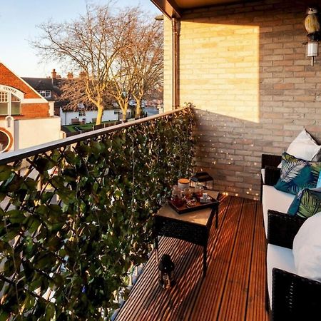 Classy Cricklewood Home Лондон Экстерьер фото